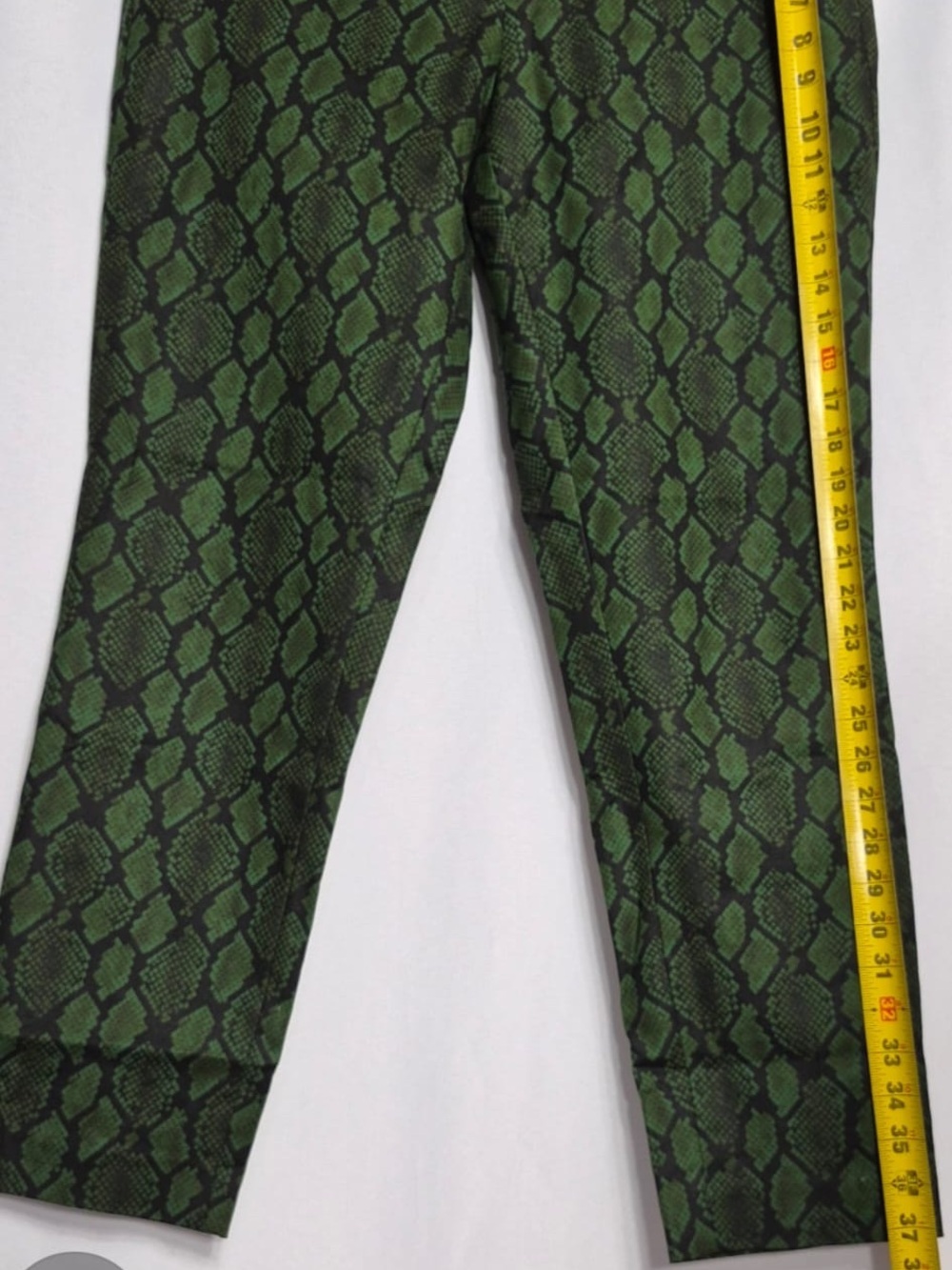 Michael kors Green Snake Print Men Pants size 10 pre owned Exellent condition - Picture 11 of 15